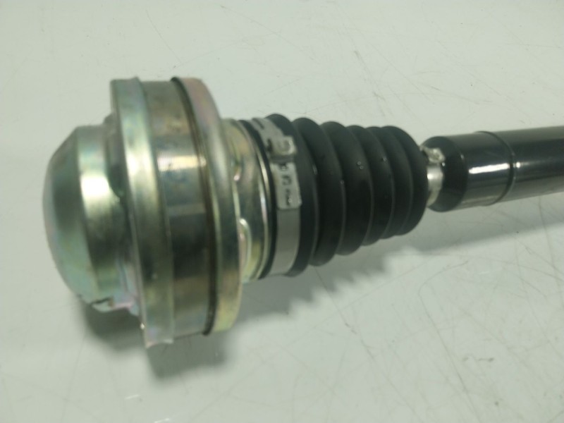 Recambio de transmision derecha para audi q3 (8ug) 2.0 16v tdi referencia OEM IAM 5N0407762F 5N0407762F 