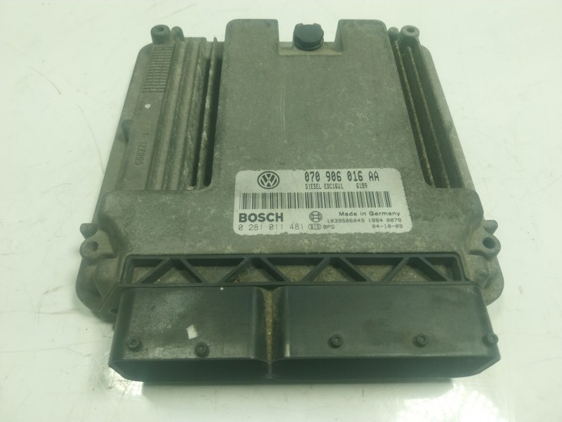 Recambio de centralita motor uce para volkswagen touareg (7la) tdi v10 referencia OEM IAM  070906016AA 
