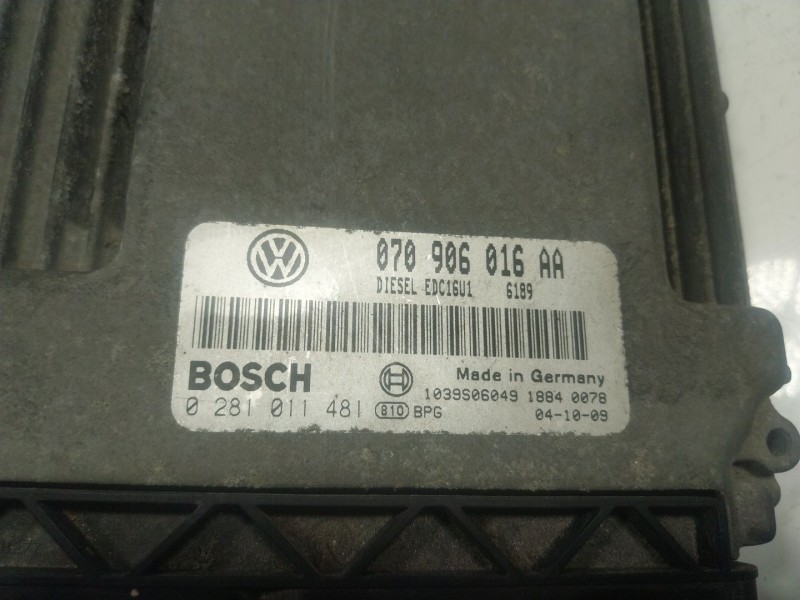 Recambio de centralita motor uce para volkswagen touareg (7la) tdi v10 referencia OEM IAM  070906016AA 