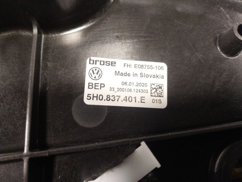 Recambio de elevalunas delantero izquierdo para volkswagen golf viii (cd1) 1.5 etsi referencia OEM IAM  5H083740Q 