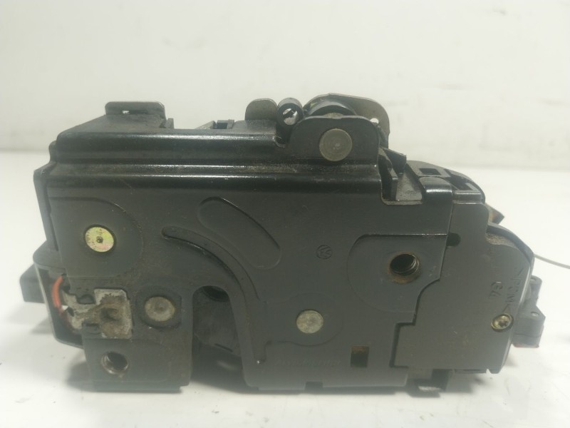 Recambio de cerradura puerta trasera izquierda para volkswagen touareg (7la) tdi v10 referencia OEM IAM  7L0839015B 