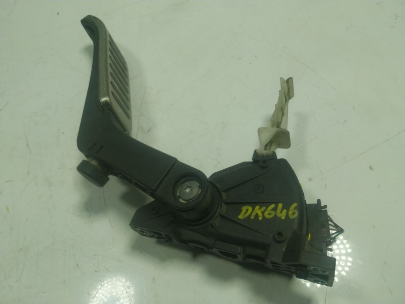 Recambio de potenciometro pedal para volkswagen touareg (7la) tdi v10 referencia OEM IAM  7L6723507 