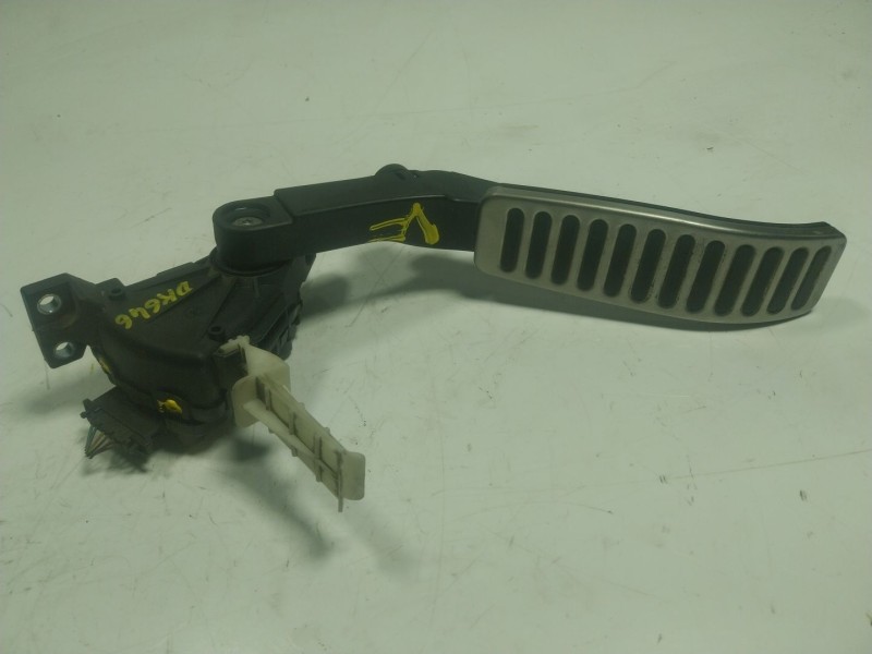 Recambio de potenciometro pedal para volkswagen touareg (7la) tdi v10 referencia OEM IAM  7L6723507 