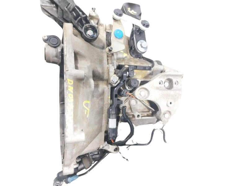 Recambio de caja cambios para peugeot 208 i (ca_, cc_) 1.2 vti 82 referencia OEM IAM  20A704 