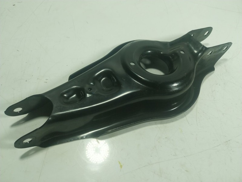 Recambio de brazo suspension inferior trasero derecho para tesla y referencia OEM IAM  104445100F 