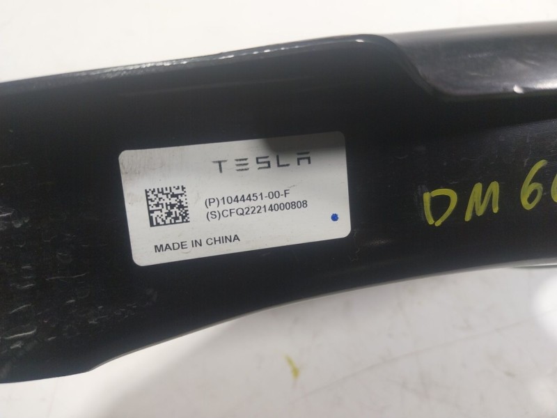 Recambio de brazo suspension inferior trasero derecho para tesla y referencia OEM IAM  104445100F 