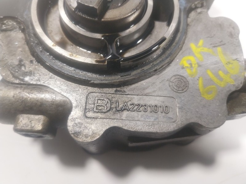 Recambio de depresor freno / bomba vacio para volkswagen touareg (7la) tdi v10 referencia OEM IAM  LA2231010 