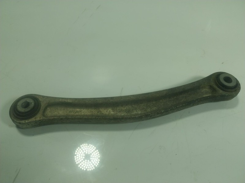 Recambio de brazo suspension superior trasero derecho para volkswagen touareg (7la) tdi v10 referencia OEM IAM   