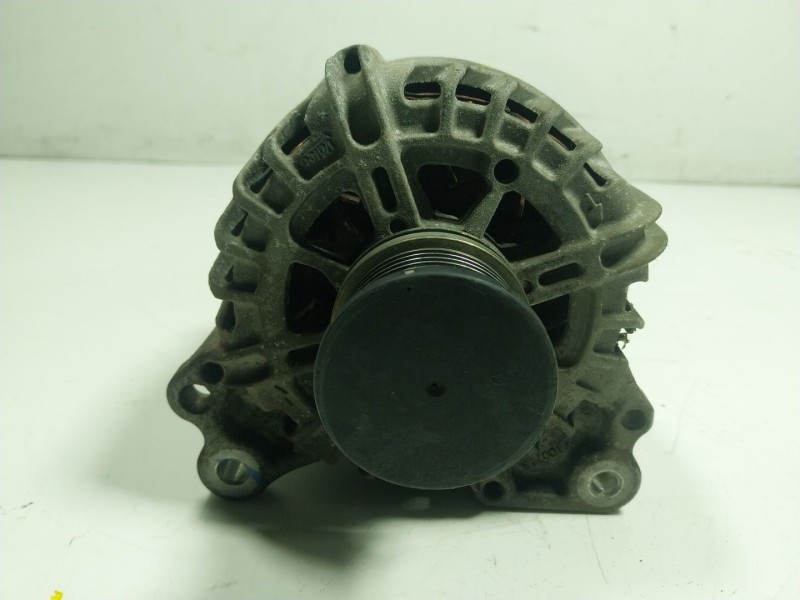 Recambio de alternador para seat leon (5f1) 1.6 tdi referencia OEM IAM  03L903023 