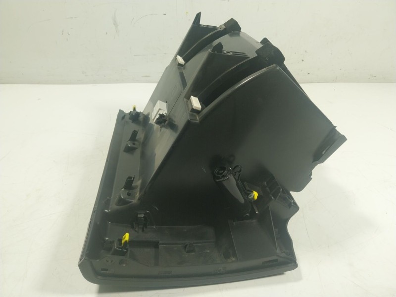 Recambio de guantera para renault kadjar (ha_, hl_) 1.3 tce 140 referencia OEM IAM  685005747R 