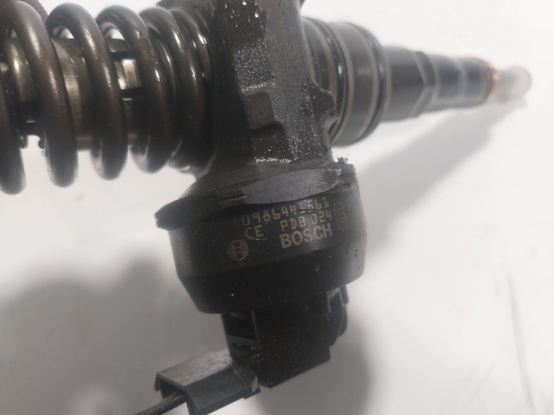 Recambio de inyector para volkswagen touareg (7la) tdi v10 referencia OEM IAM  0986441561 