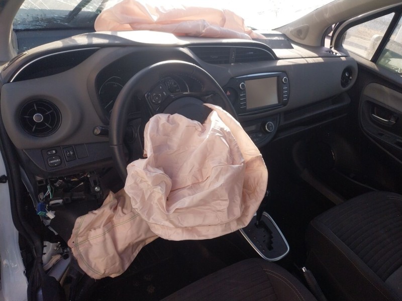 toyota yaris (_p13_) del año 2019