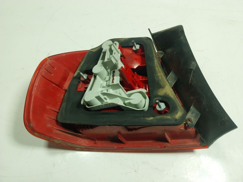 Recambio de piloto trasero derecho para bmw serie 3 berlina (e90) 2.0 16v diesel referencia OEM IAM   