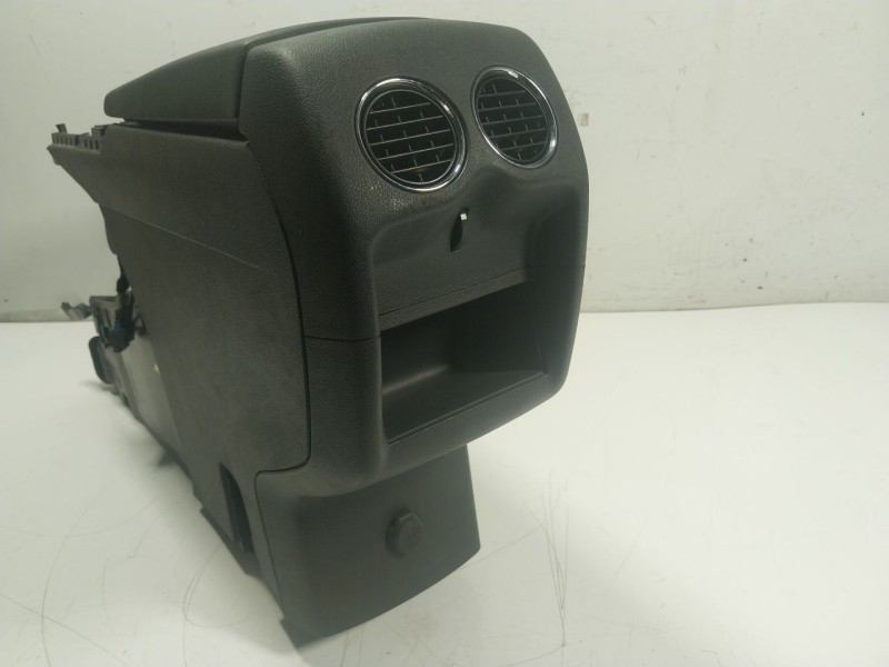 Recambio de apoyabrazos central para peugeot 3008 monospace (0u_) 1.6 hdi referencia OEM IAM   