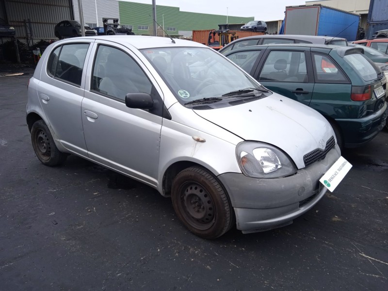 toyota yaris (_p1_) del año 2001