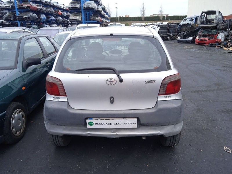 toyota yaris (_p1_) del año 2001
