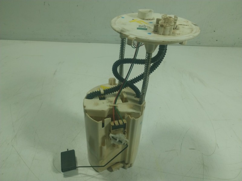 Recambio de aforador para toyota hilux referencia OEM IAM 770100K201 770100K200 