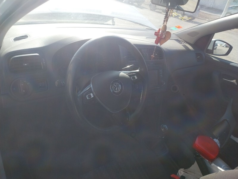 volkswagen polo v (6r1, 6c1) del año 2016