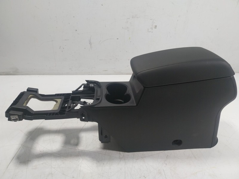 Recambio de apoyabrazos central para seat ateca (kh7) 1.5 16v tsi act referencia OEM IAM  575864252B 