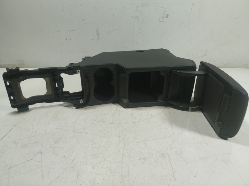 Recambio de apoyabrazos central para seat ateca (kh7) 1.5 16v tsi act referencia OEM IAM  575864252B 