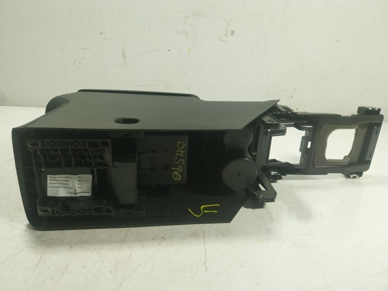 Recambio de apoyabrazos central para seat ateca (kh7) 1.5 16v tsi act referencia OEM IAM  575864252B 