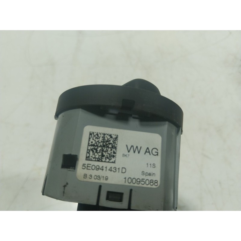 Recambio de mando luces para skoda octavia iii combi (5e5, 5e6) 2.0 tdi referencia OEM IAM  5E0941431D 