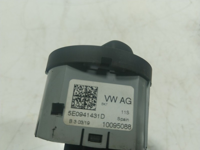 Recambio de mando luces para skoda octavia iii combi (5e5, 5e6) 2.0 tdi referencia OEM IAM  5E0941431D 