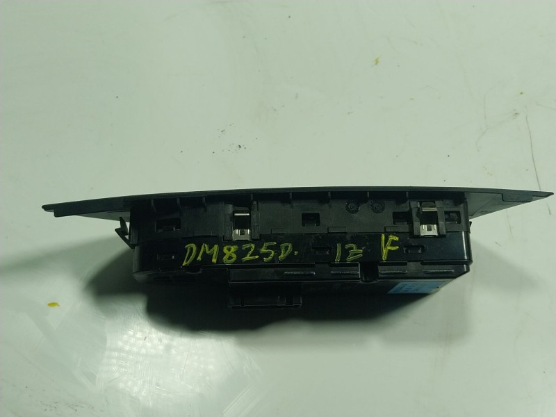 Recambio de mando elevalunas delantero izquierdo para bmw x1 (e84) 2.0 16v turbodiesel referencia OEM IAM  921604604 