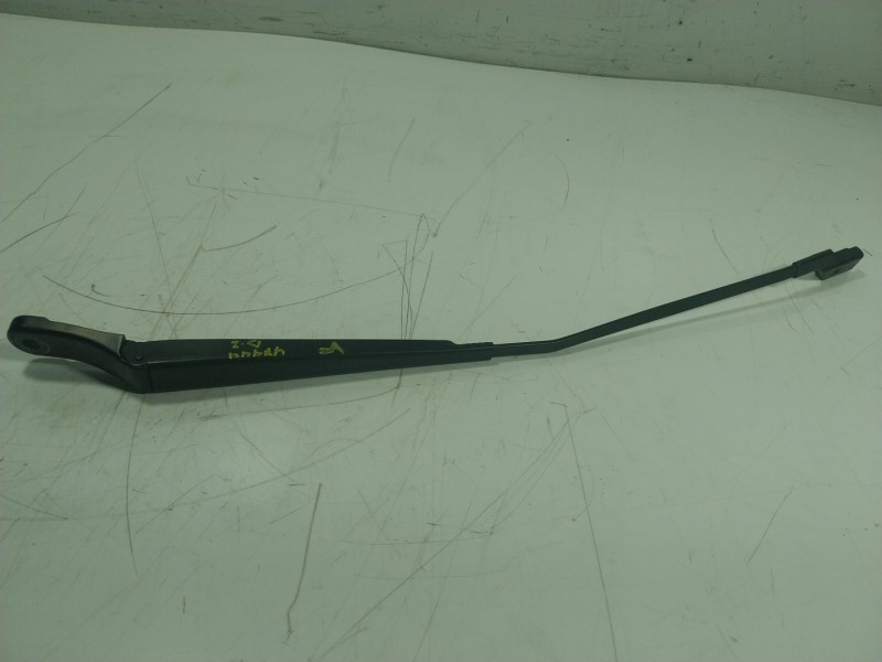 Recambio de brazo limpia delantero izquierdo para peugeot 3008 monospace (0u_) 1.6 hdi referencia OEM IAM   