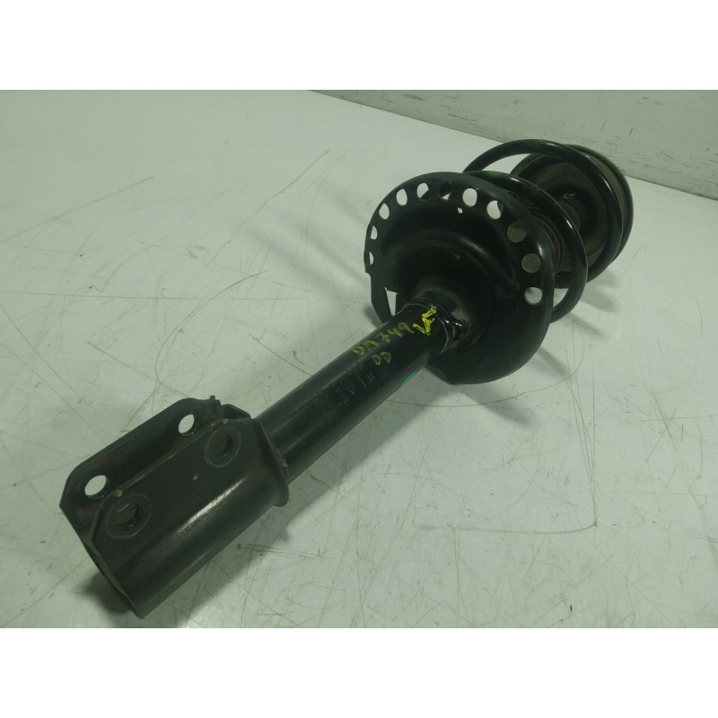 Recambio de amortiguador delantero derecho para dacia sandero 0.9 tce cat referencia OEM IAM  543021807R 