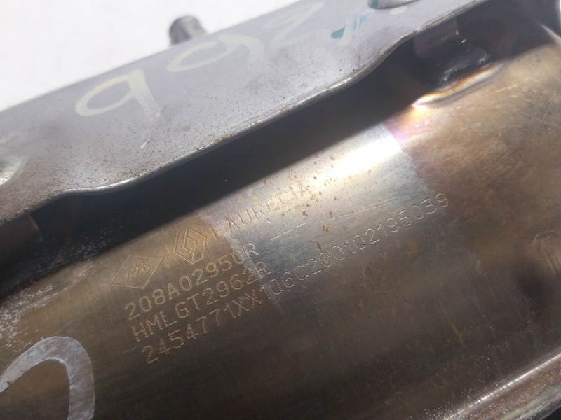 Recambio de catalizador para dacia sandero 0.9 tce cat referencia OEM IAM  208A02950R 