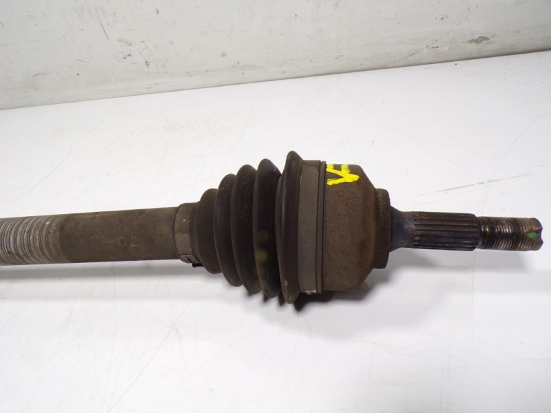 Recambio de transmision derecha para peugeot 208 1.2 12v vti referencia OEM IAM 9803959680 9801611280 