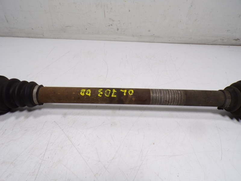 Recambio de transmision derecha para peugeot 208 1.2 12v vti referencia OEM IAM 9803959680 9801611280 