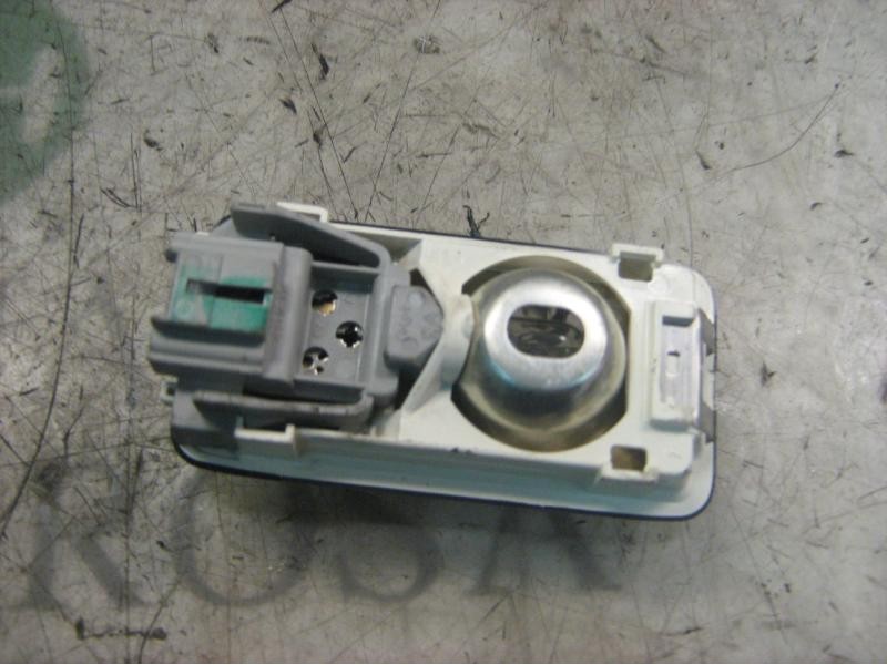 Recambio de piloto interior para peugeot 206 berlina xs referencia OEM IAM   