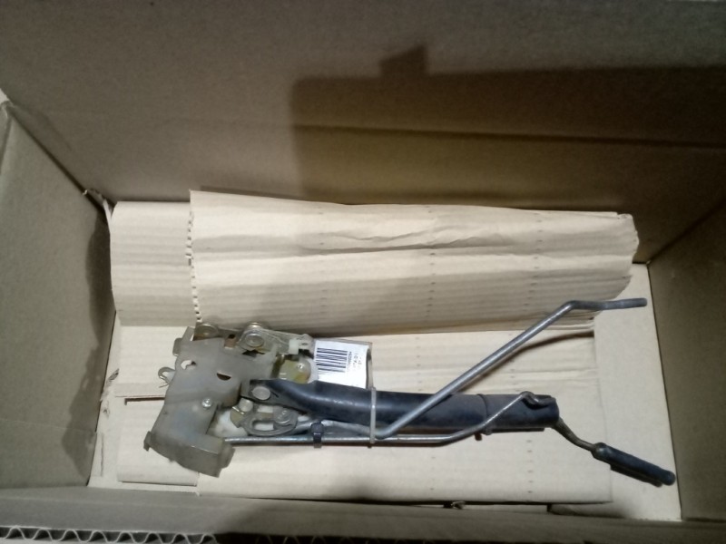 Recambio de cerradura puerta delantera izquierda para mg mg zs zs 120 referencia OEM IAM   