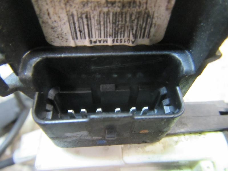 Recambio de cerradura puerta delantera derecha para peugeot 308 sport referencia OEM IAM 9136CR  