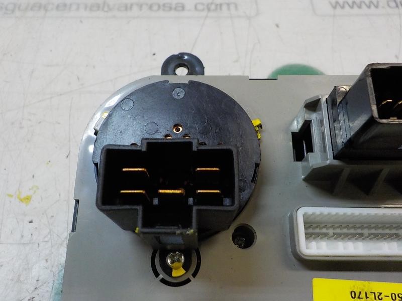 Recambio de mando climatizador para hyundai i30cw classic referencia OEM IAM 972502L1704X 972502L170 