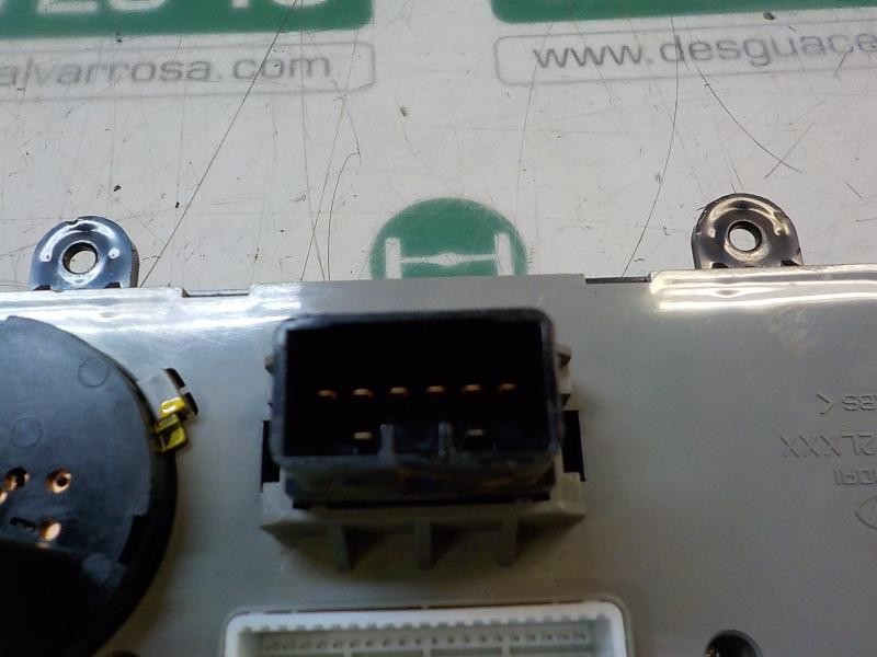 Recambio de mando climatizador para hyundai i30cw classic referencia OEM IAM 972502L1704X 972502L170 