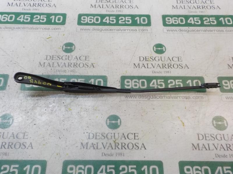 Recambio de brazo limpia delantero derecho para dacia sandero 1.2 16v cat referencia OEM IAM   