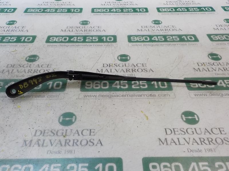 Recambio de brazo limpia delantero izquierdo para dacia sandero 1.2 16v cat referencia OEM IAM   