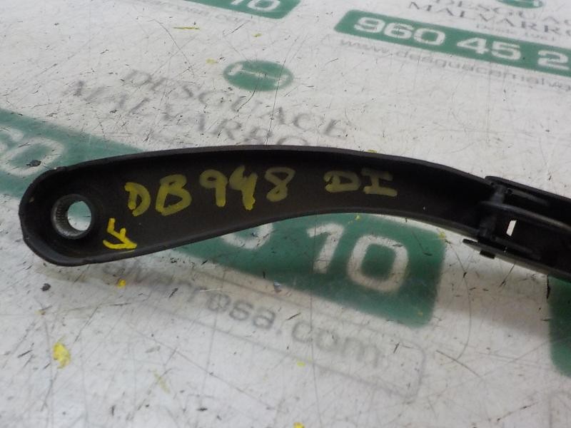 Recambio de brazo limpia delantero izquierdo para dacia sandero 1.2 16v cat referencia OEM IAM   