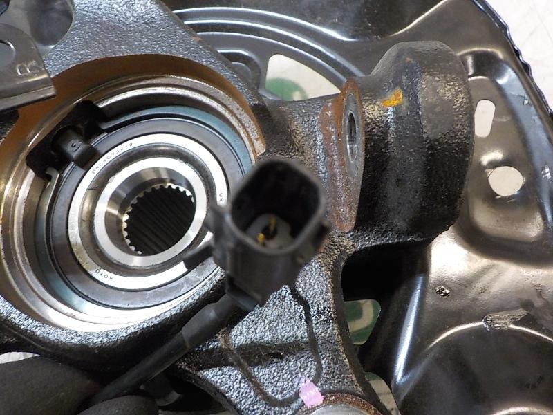 Recambio de mangueta delantera derecha para toyota yaris referencia OEM IAM 432110D230  