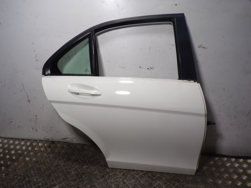 Recambio de puerta trasera derecha para mercedes-benz clase c (w204) berlina 2.2 cdi cat referencia OEM IAM   