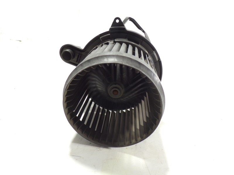 Recambio de motor calefaccion para renault clio iv 1.2 16v referencia OEM IAM 272101005R 5P3730000 