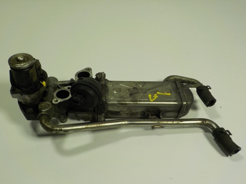 Recambio de valvula egr para skoda rapid 1.6 tdi dpf referencia OEM IAM 03L131512CE 0280751016 0280751016