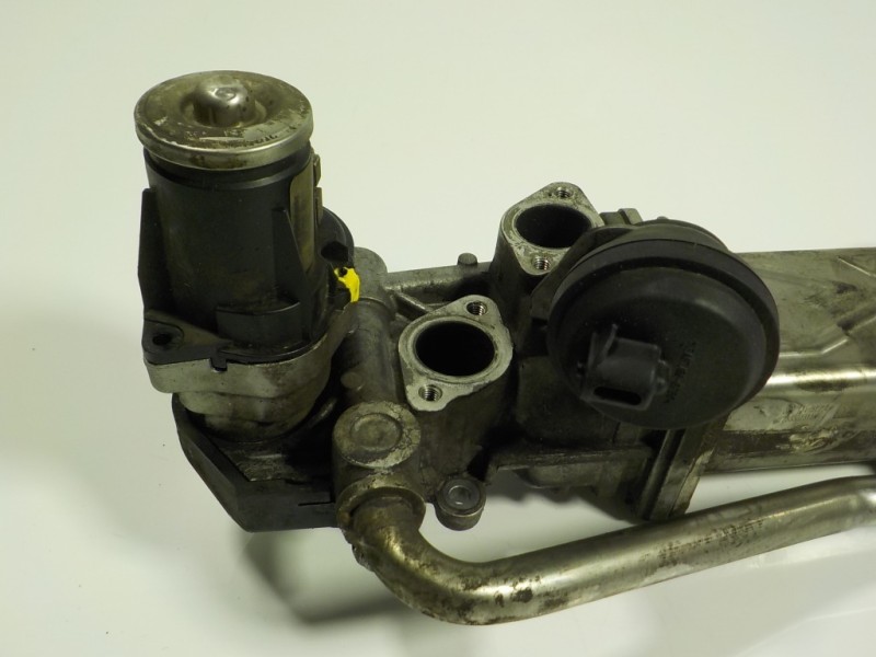 Recambio de valvula egr para skoda rapid 1.6 tdi dpf referencia OEM IAM 03L131512CE 0280751016 0280751016