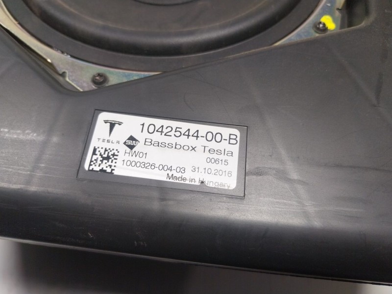 Recambio de modulo electronico para tesla model s p referencia OEM IAM  104254400B 