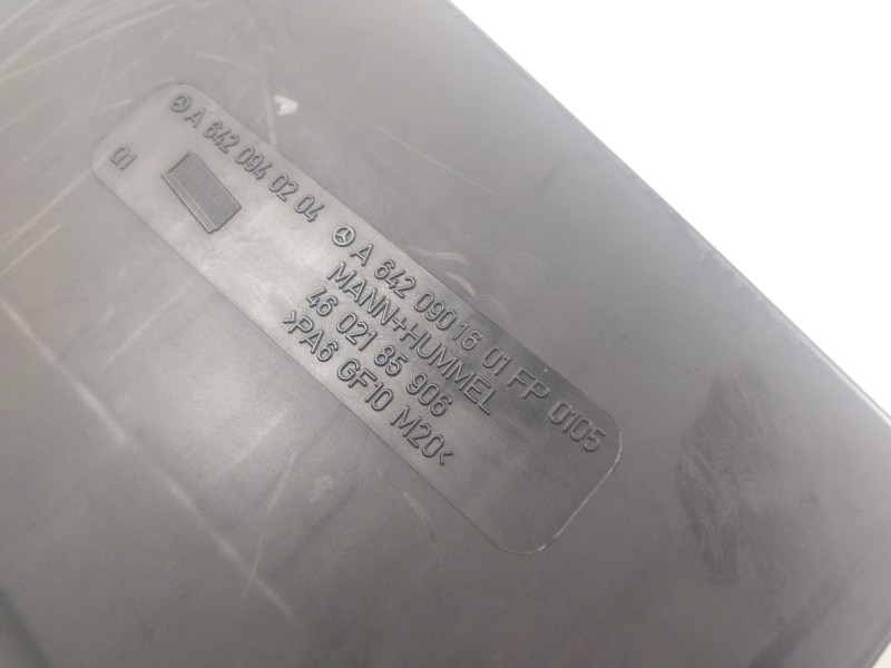Recambio de filtro aire para mercedes-benz clase cls (w219) 3.0 cdi cat referencia OEM IAM A6420901601 A6420940204 