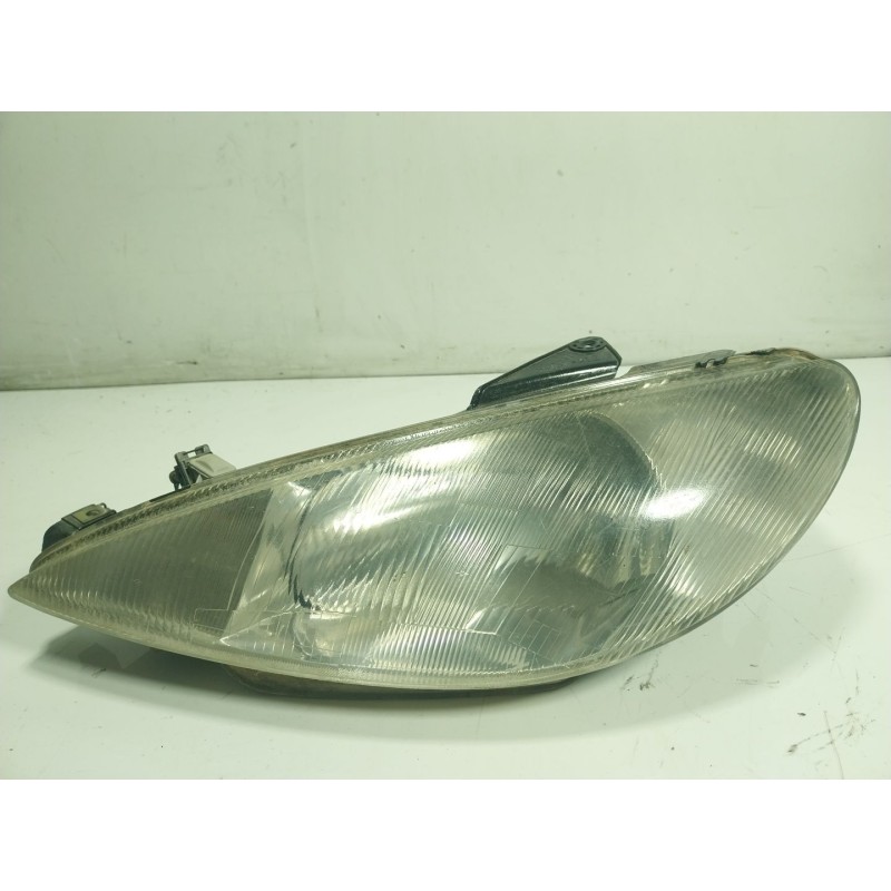 Recambio de faro izquierdo para peugeot 206 berlina 1.4 hdi referencia OEM IAM  9632689380 