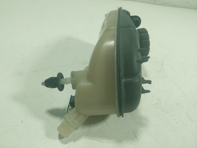 Recambio de deposito expansion para mercedes-benz clase gla (w156) 1.6 cat referencia OEM IAM A2465000049  
